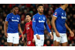 南野デビューの裏で…ファンと選手が一触即発！緊迫の場面がこれ 画像