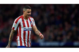 炎のアトレティコDF、ベンチに下げられ「荒れぶるシーン」がこれ 画像