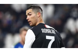 これが34歳ロナウドの全力疾走！DFをちぎる「鬼スプリント」がこれ 画像