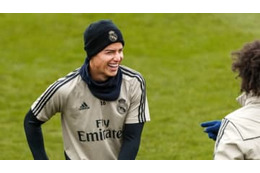 レアル選手たちが奇声あげる！男前ハメスの「赤面シーン」がこれ 画像