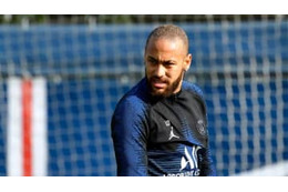 衝撃イメチェンのネイマール、「丸坊主動画」がこれ 画像