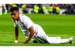 レアルの神童ロドリゴ、まさかの退場…「問題シーン」がこれ 画像