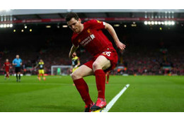 リヴァプールDFロバートソン、「青いスパイクは困る話」がおもしろい 画像