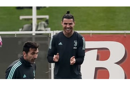 35歳ロナウド、鬼タックル！「味方からの大冷やかしシーン」がこれ 画像