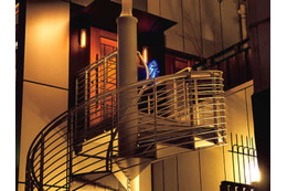 六本木通り沿いなのに気づかない！西麻布の喧騒が届かない１日６人限定の新しき店 画像