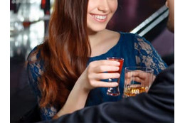 デート中、女が何気なく口にした一言にドン引き…。男がカウンター席で目撃した、恥ずかしい行為 画像