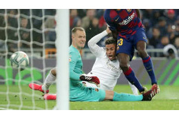 構想外から英雄に！レアルFWマリアーノ、「バルサ沈めた一撃」がこれ 画像