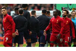 新型コロナ対策…プレミアリーグの「奇妙な握手自粛シーン」がこれ 画像