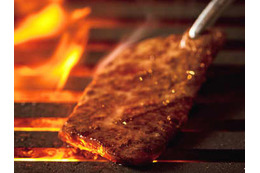 個室専用入口で暗証番号を入れる！西麻布の焼肉店には誰にも会わない秘密の導線があった！ 画像