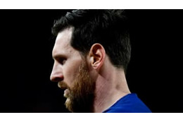 激怒メッシ、ブチ切れ…アビダルとのバトルを同僚たちが止めていた 画像