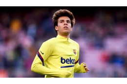 新型コロナで…元代表選手発案の「トイレットペーパーリフティング」も流行る 画像