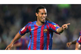 逮捕のロナウジーニョ、獄中まで電話をくれた元バルサ同僚が判明 画像