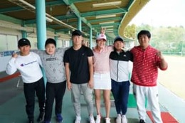 女子プロの“空白期間”の過ごし方　稲見萌寧の「切れる」気持ちをつなぐジュニア選手たちとの時間 画像