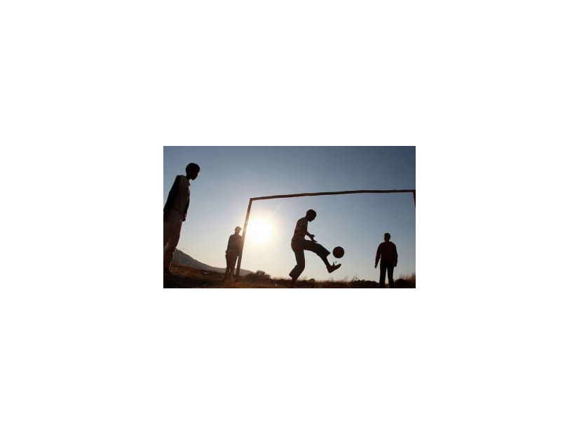 「元男性選手」マラ・ゴメス、女子1部リーグにデビュー…涙する