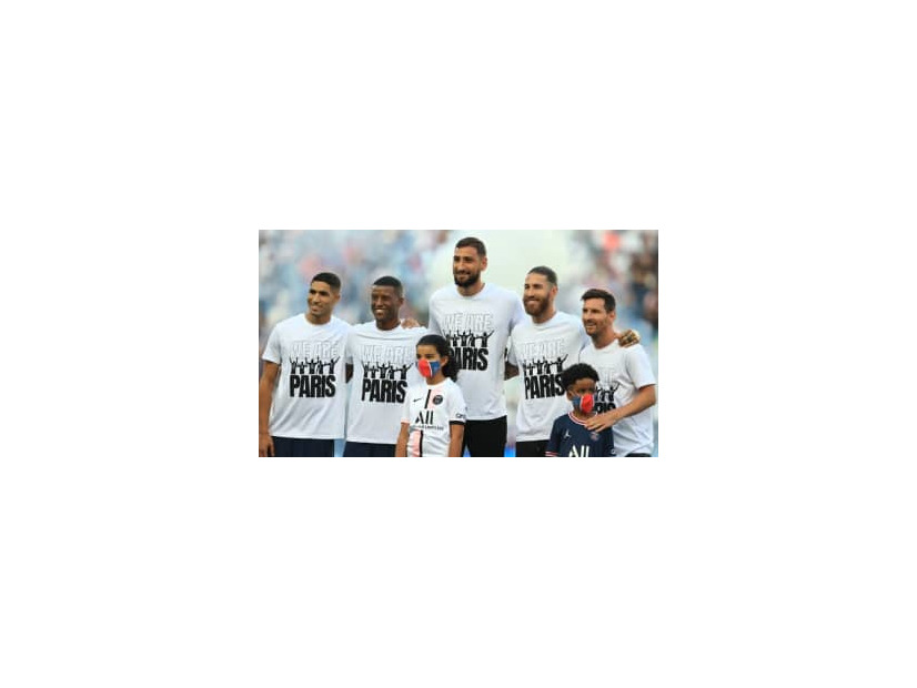 メッシ、PSGでお披露目！本人も感激した「大歓迎シーン」がこれ