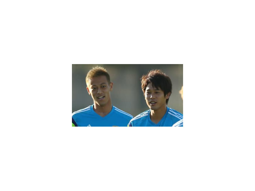 本田圭佑にムシされる！？ 内田篤人「一切連絡ない」とぼやく