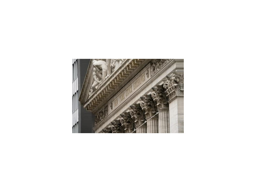 ニューヨーク証券取引所＝10月、米ニューヨーク（AP＝共同）