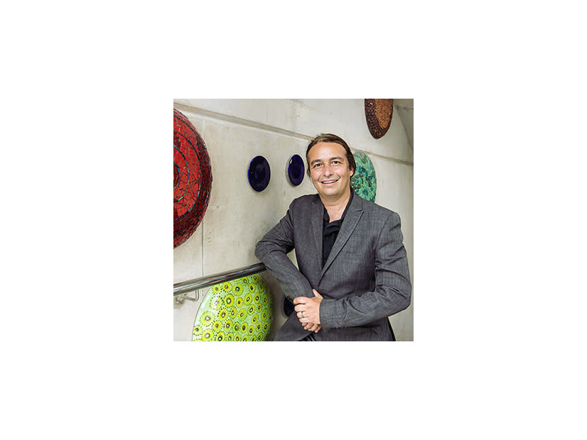 トゥーリオ・デ・オリべイラ氏（所属先の研究機関CERIのホームページより）