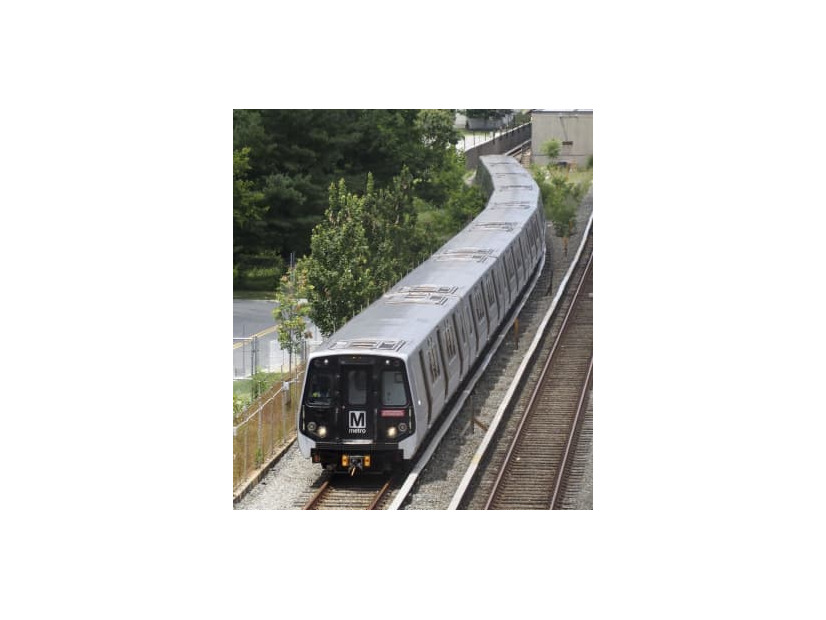 川崎重工業が製造した米ワシントン首都圏地下鉄の車両「7000系」＝2021年7月、米メリーランド州（共同）