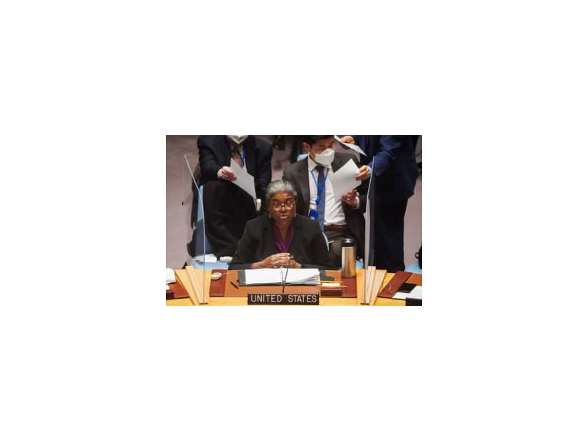 21日、国連安全保障理事会の緊急会合で発言するトーマスグリーンフィールド米国連大使＝米ニューヨーク（ロイター＝共同）