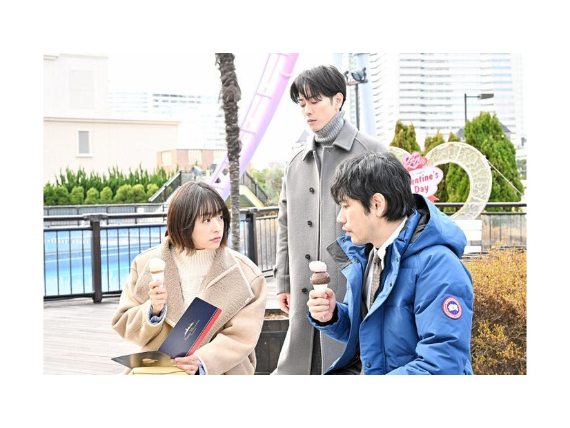 井上真央、松山ケンイチ、佐藤健／  「100万回 言えばよかった」第5話より（C）TBS