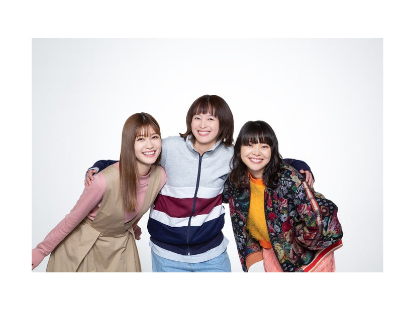 生見愛瑠、清野菜名、岸井ゆきの（C）ABCテレビ