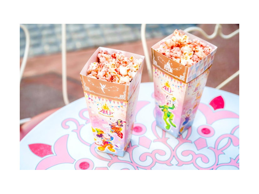 ベリーチーズケーキポップコーンレギュラーボックス１個￥400（C）Disney