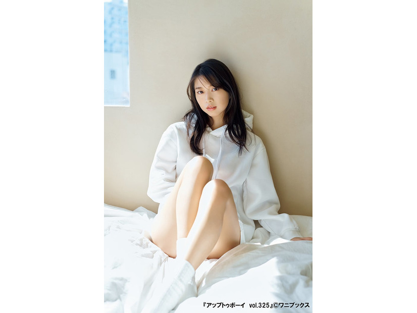 牧野真莉愛／誌面カット（画像提供：ワニブックス）