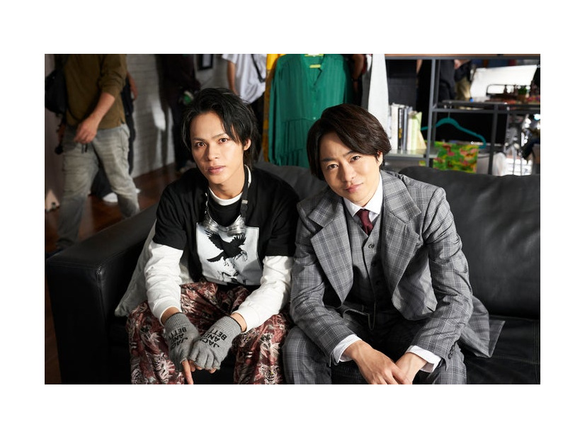 上田竜也、櫻井翔（C）2023映画「ネメシス」製作委員会