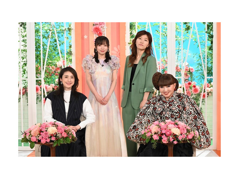 （左から）天海祐希、齊藤京子、ヒコロヒー、黒柳徹子（C）テレビ番組