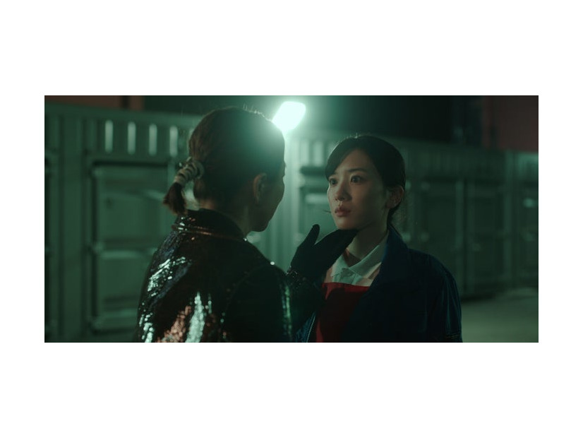 鈴木京香、永野芽郁（C）Netflix