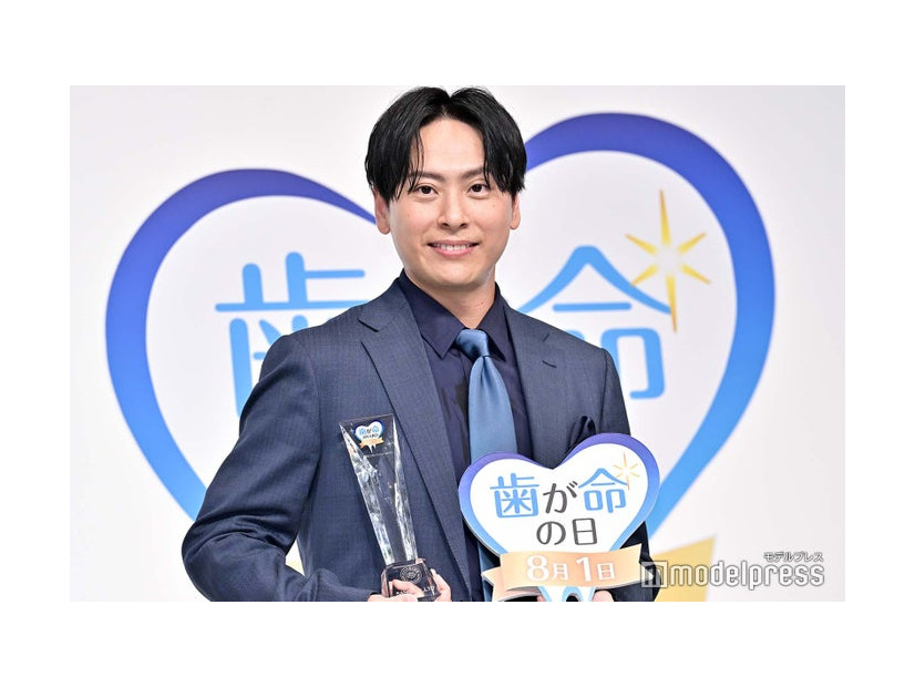 「歯が命アワード 2023」を受賞した山下健二郎（C）モデルプレス