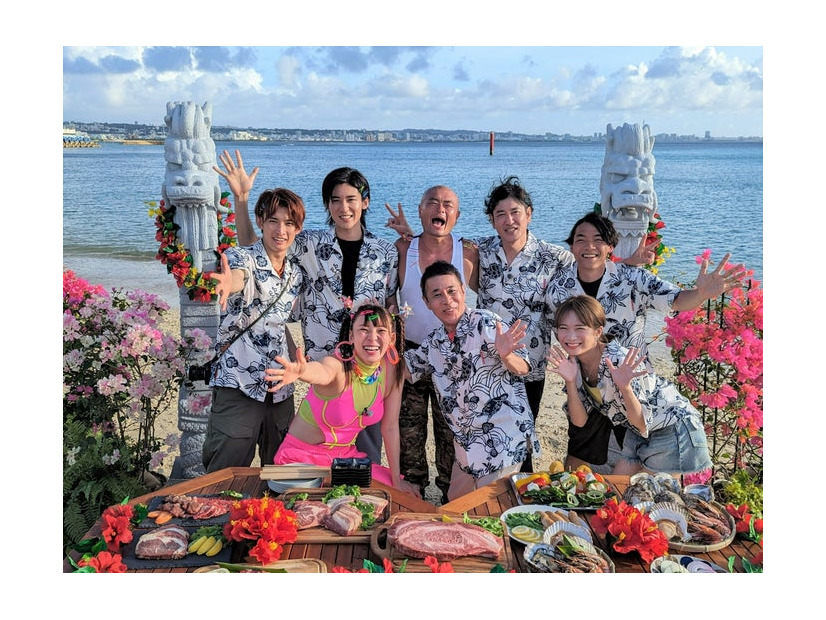 （前列左から）フワちゃん、岡村隆史、秋元真夏（後列左から）向井康二、目黒蓮、あばれる君、田中直樹、伊沢拓司（C）TBS