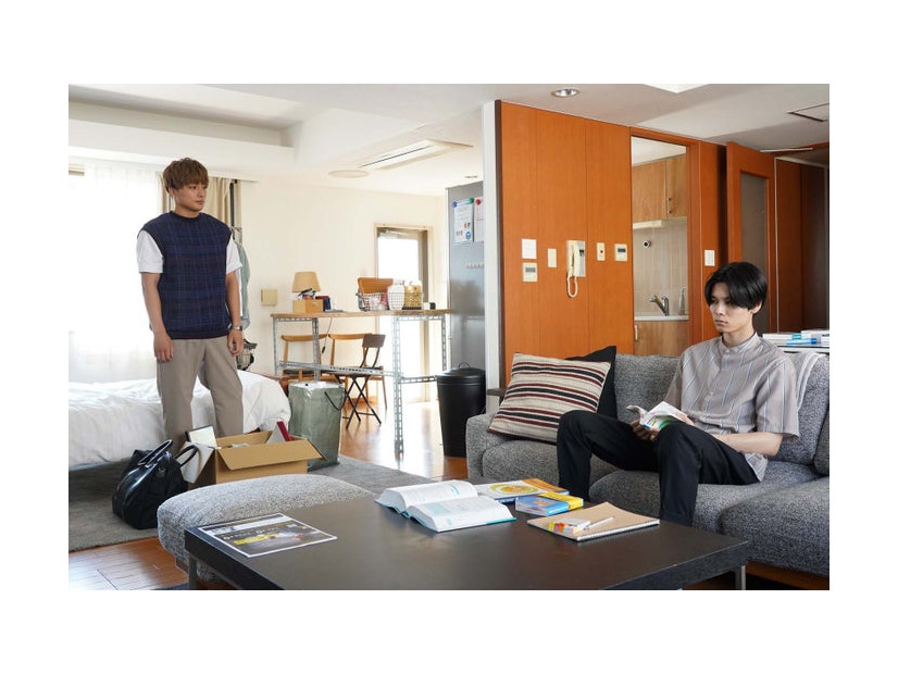 白濱亜嵐、萩原利久「真夏のシンデレラ」第5話より（C）フジテレビ