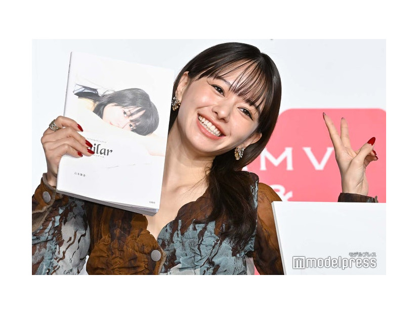 「Bailar 山本舞香1stフォト＆スタイルブック」刊行記念イベントを開催した山本舞香（C）モデルプレス