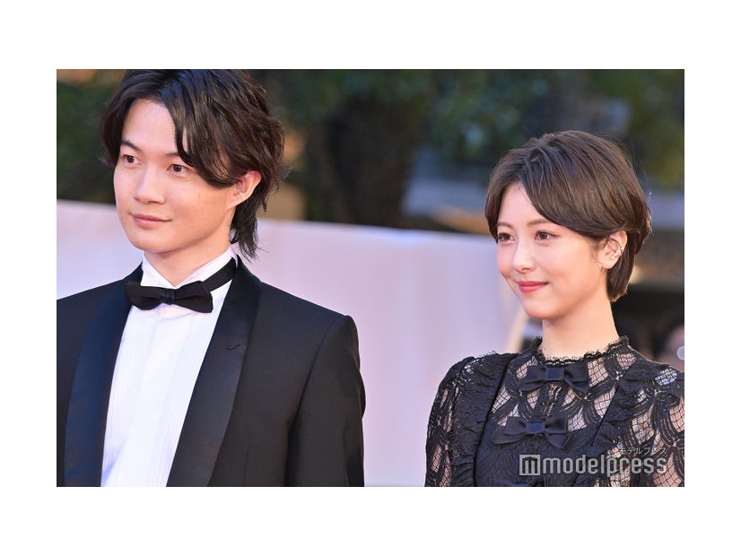 神木隆之介、浜辺美波（C）モデルプレス