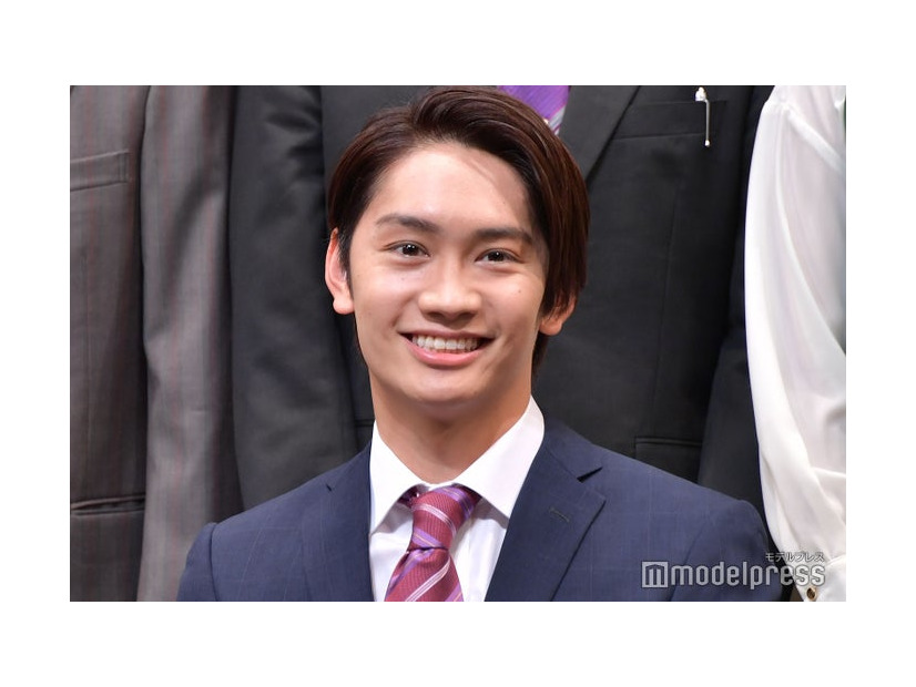 前日にオリックスが日本一連覇逃すも笑顔で登場した藤原丈一郎（C）モデルプレス