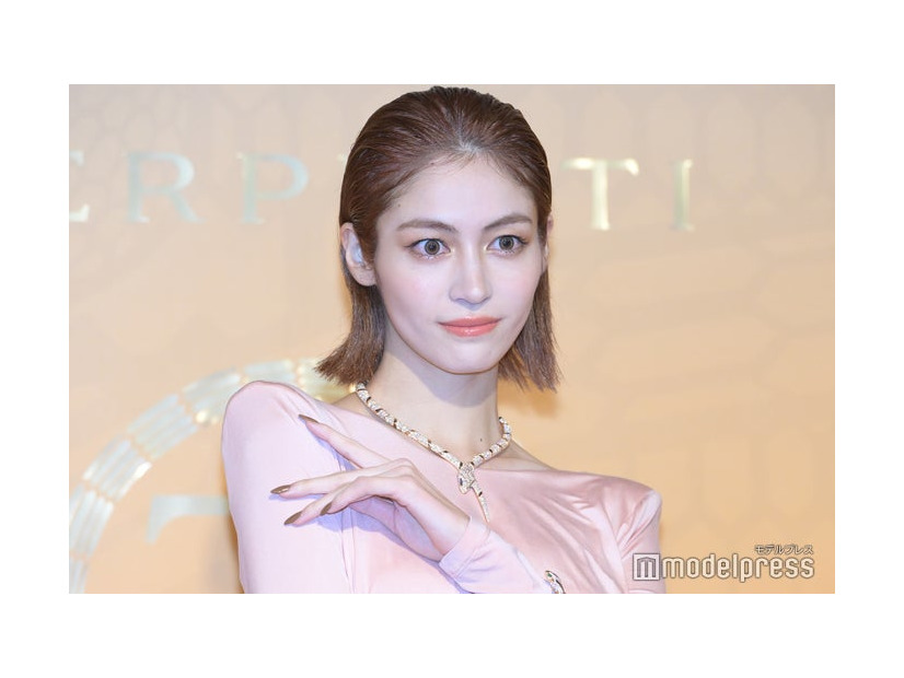 「ブルガリ セルペンティ 75周年 時を超えて紡がれる無限のストーリー展」に出席した楓（C）モデルプレス