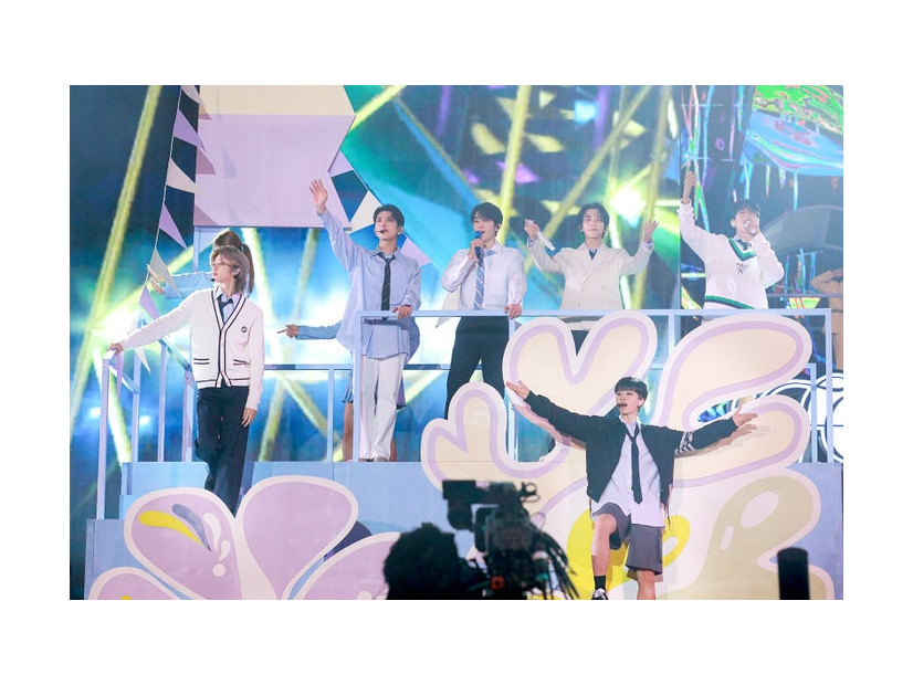 「SEVENTEEN TOUR 'FOLLOW' TO JAPAN」ベルーナドーム公演（P）＆（C）PLEDIS Entertainment