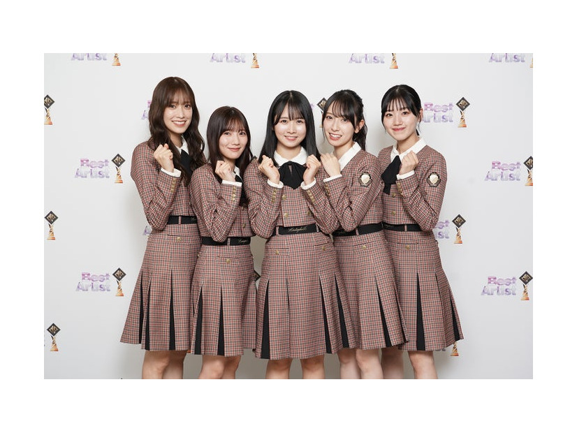 日向坂46（左から）佐々木久美、河田陽菜、上村ひなの、金村美玖、佐々木美玲（C）日本テレビ