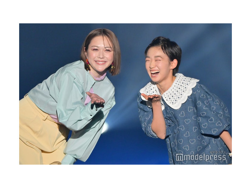 村重杏奈、村山輝星（C）モデルプレス