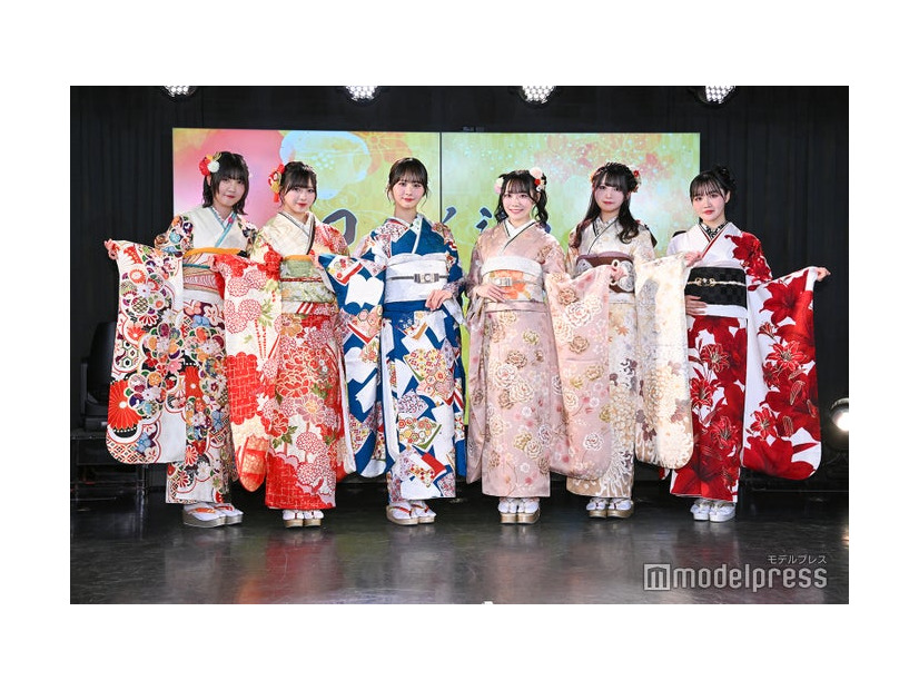 「成人式スペシャルイベント 2024」に出席した（左より）小澤愛実、村山結香、尾木波菜、本田珠由記、市原愛弓、藤沢莉子（C）モデルプレス