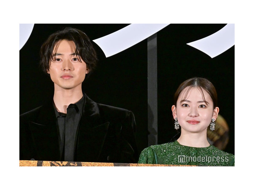 「ゴールデンカムイ」初日舞台挨拶に登壇した山崎賢人、山田杏奈（C）モデルプレス