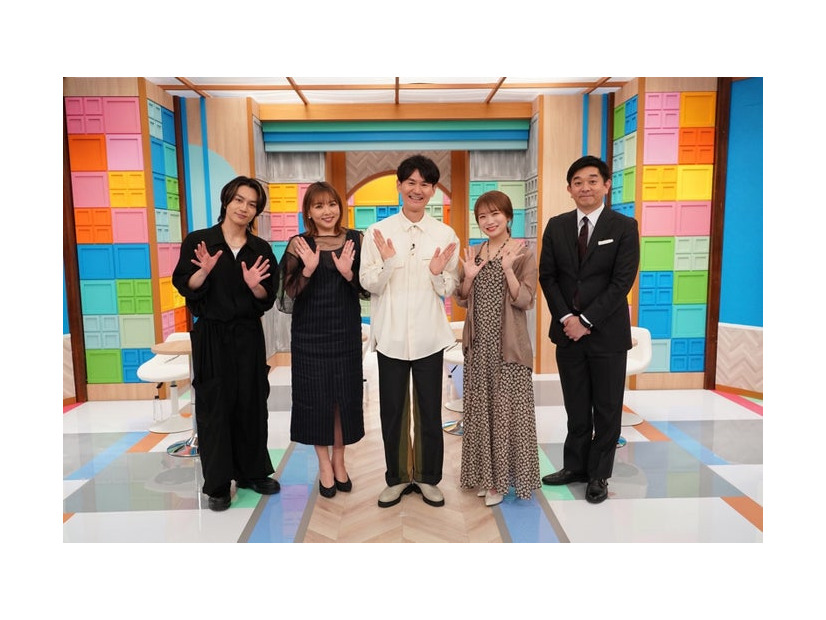 （左から）松田元太、野呂佳代、南原清隆、秋元真夏、伊藤利尋フジテレビアナウンサー（C）フジテレビ