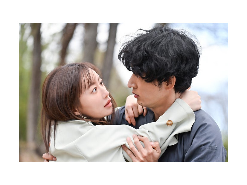 松本まりか、上杉柊平「ミス・ターゲット」第2話より（C）ABCテレビ