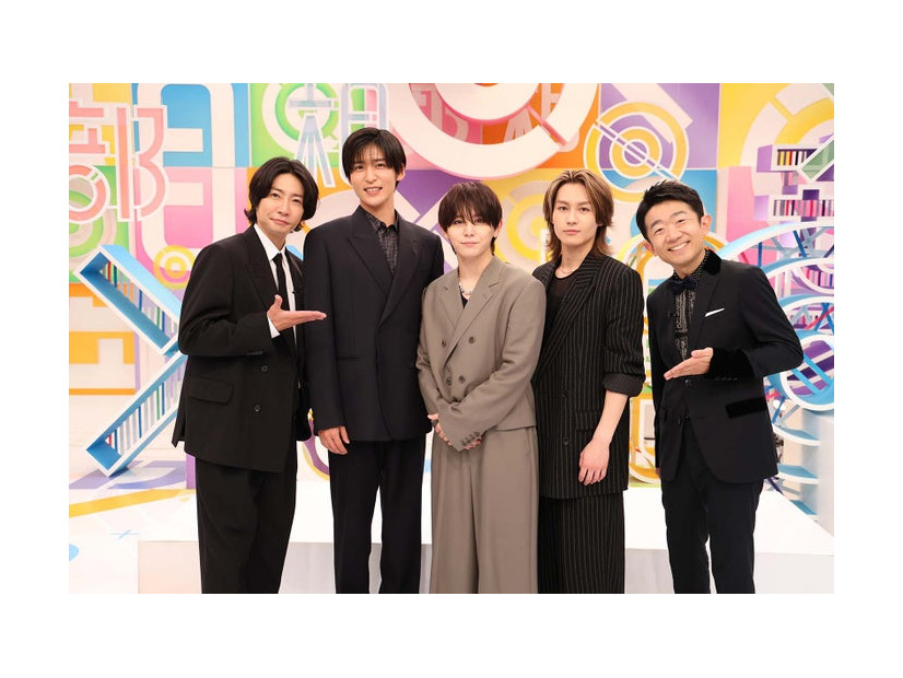 （左から）相葉雅紀、目黒蓮、山田涼介、松田元太、えなりかずき（C）フジテレビ