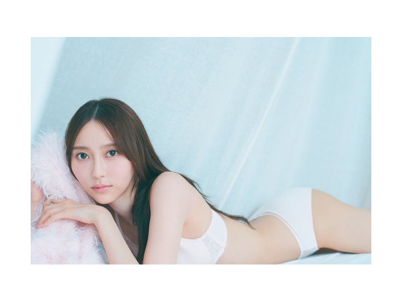 弓木奈於 1st写真集「天使だったのか」／撮影：三瓶康友／ワン・パブリッシング