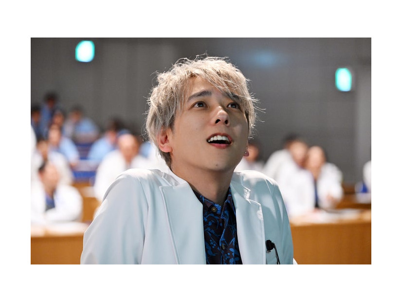 二宮和也「ブラックペアン シーズン２」第2話より（C）TBS