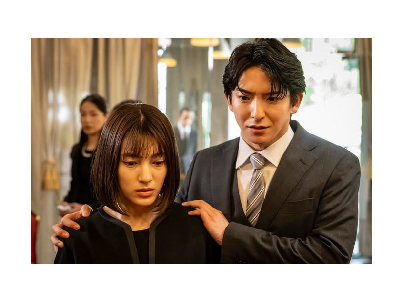 久保田紗友、前田公輝「私をもらって」第5話より（C）日本テレビ