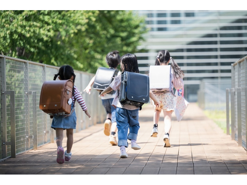 【下校中の会話】小学生「大人ってどうやったらなれるの？」→その真剣な会話と、まさかの結論に「笑ってしまった」